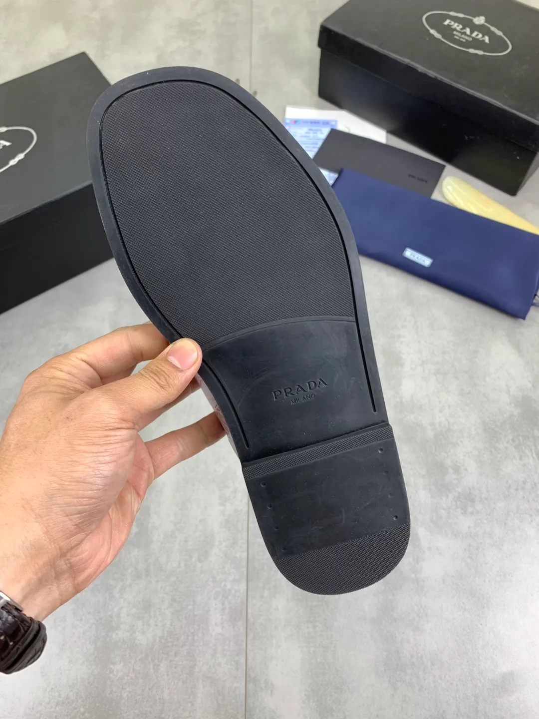 Men's shoes 💰P320💰【New style】🎁🎁🎁 PRADA Prada's new casual slippers, original official website 1:1, perfect workmanship, conveying a kind of noble luxury, sublimating its definition of luxury in Prada's high-end extraordinary craftsmanship. Original combination outsole, size: 39-46 colors 🉑️ to choose from